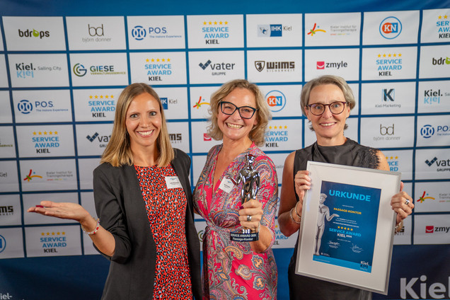 Das Reisebüro Passage Kontor mit dem Service-Award in der Kategorie Tourismus Kultur und Freizeit
