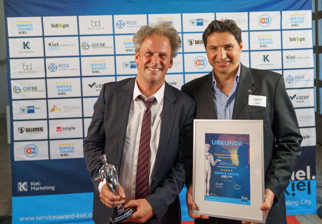 Provinzial am Ostufer mit dem Service-Award in der Kategorie Weitere Dienstleistungen